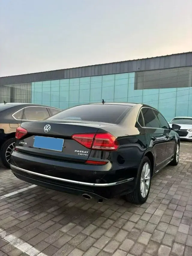 2017 Volkswagen Passat 1.8T 180HP L4 7DCT,autocango,china used car exporter,china ev exporter,chinese used car exporter,chinese used ev exporter