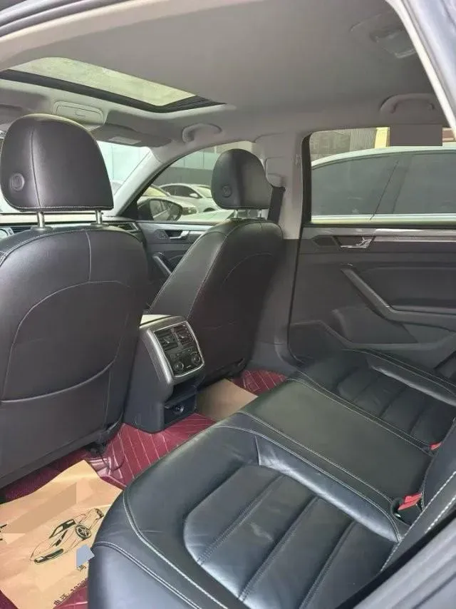 2017 Volkswagen Passat 1.8T 180HP L4 7DCT,autocango,china used car exporter,china ev exporter,chinese used car exporter,chinese used ev exporter