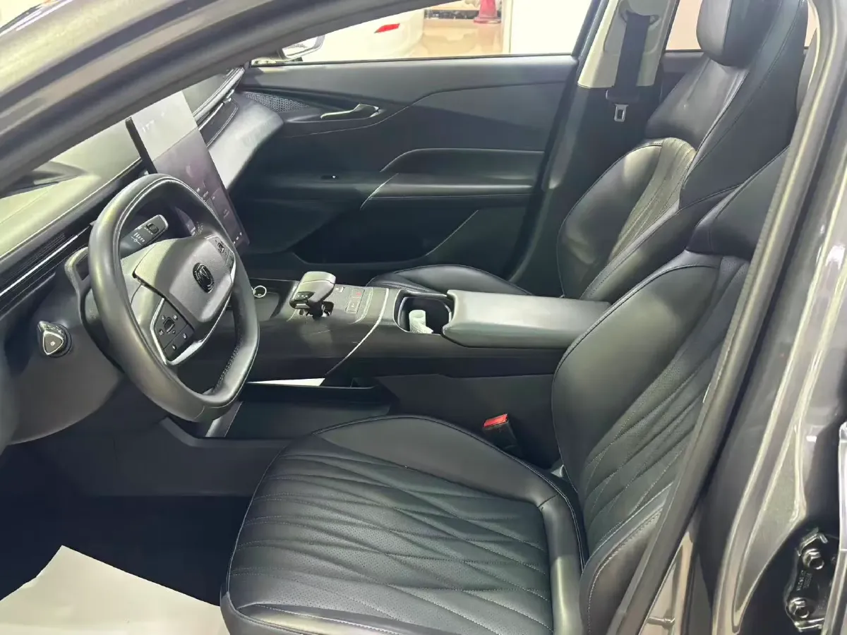 2023 ChangAn Oshan Z6 1.5T 188HP L4 7DCT,autocango,china used car exporter,china ev exporter,chinese used car exporter,chinese used ev exporter