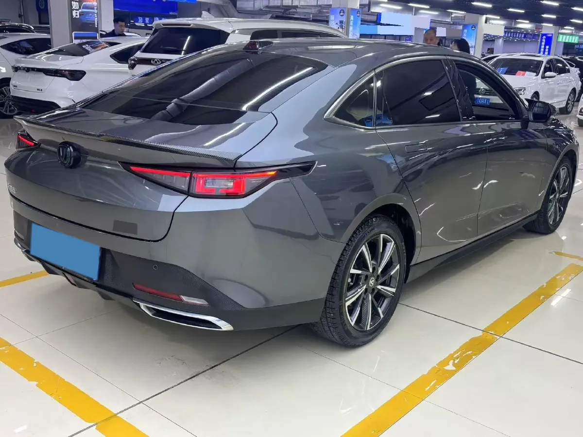 2023 ChangAn Oshan Z6 1.5T 188HP L4 7DCT,autocango,china used car exporter,china ev exporter,chinese used car exporter,chinese used ev exporter