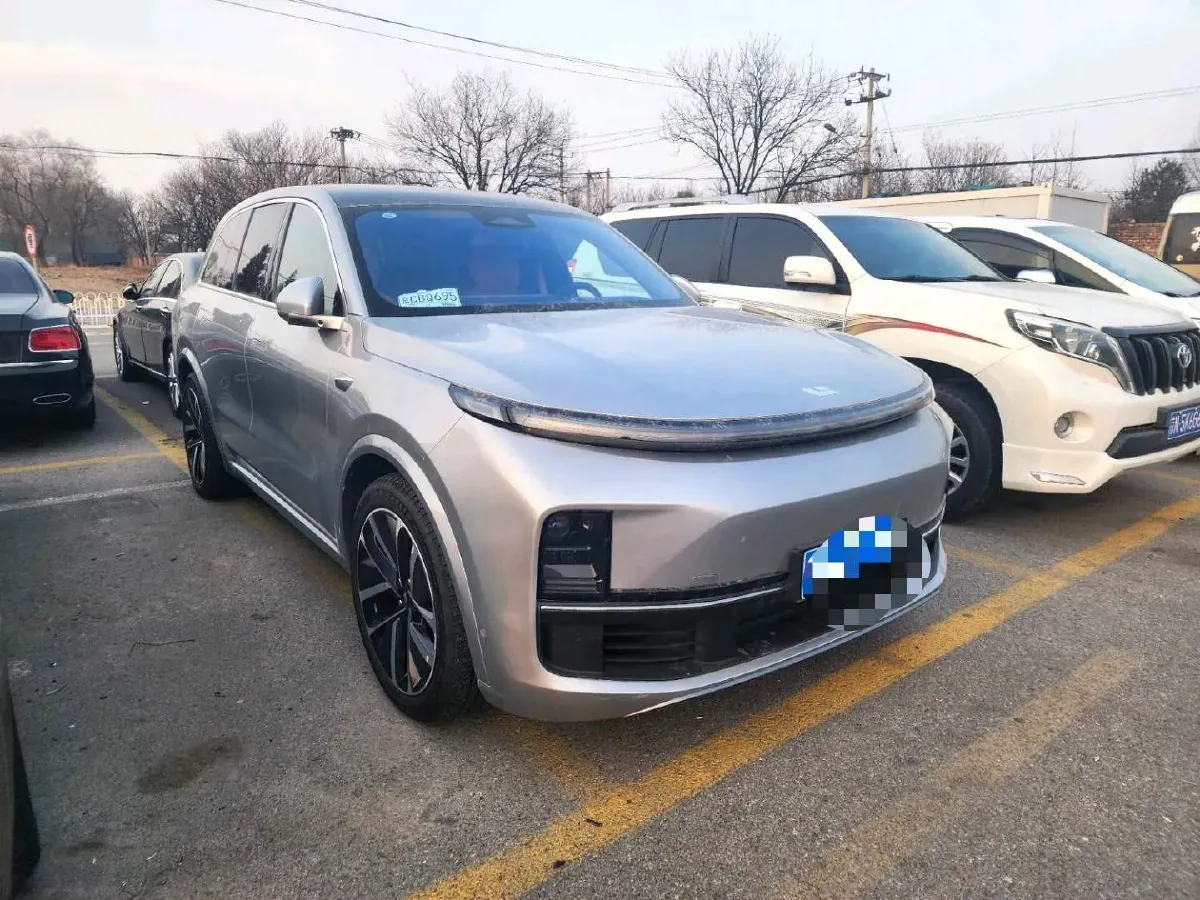 2023 Li L8 Range Extended 154HP REEV 40.9KWH,autocango,china used car exporter,china ev exporter,chinese used car exporter,chinese used ev exporter