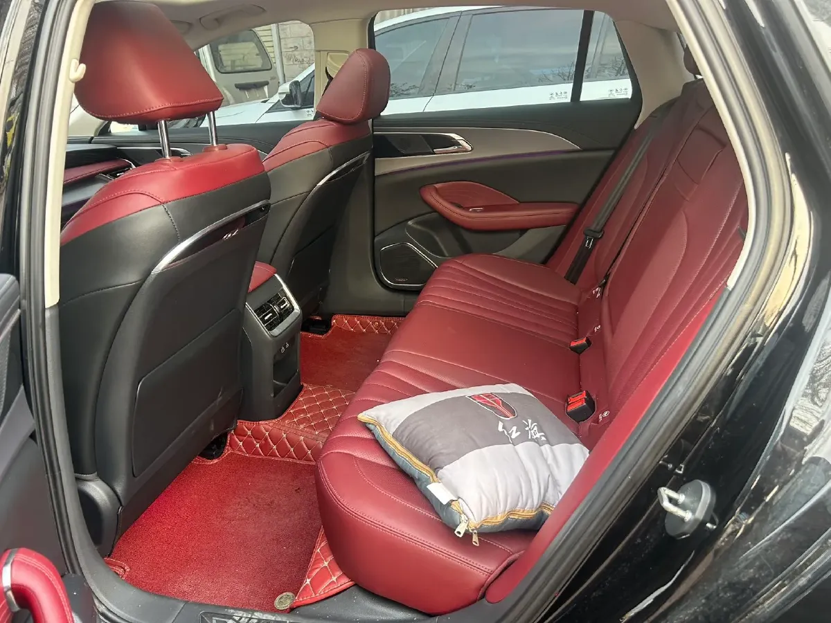 2023 HongQi H5 2.0T 224HP L4 8AT,autocango,china used car exporter,china ev exporter,chinese used car exporter,chinese used ev exporter