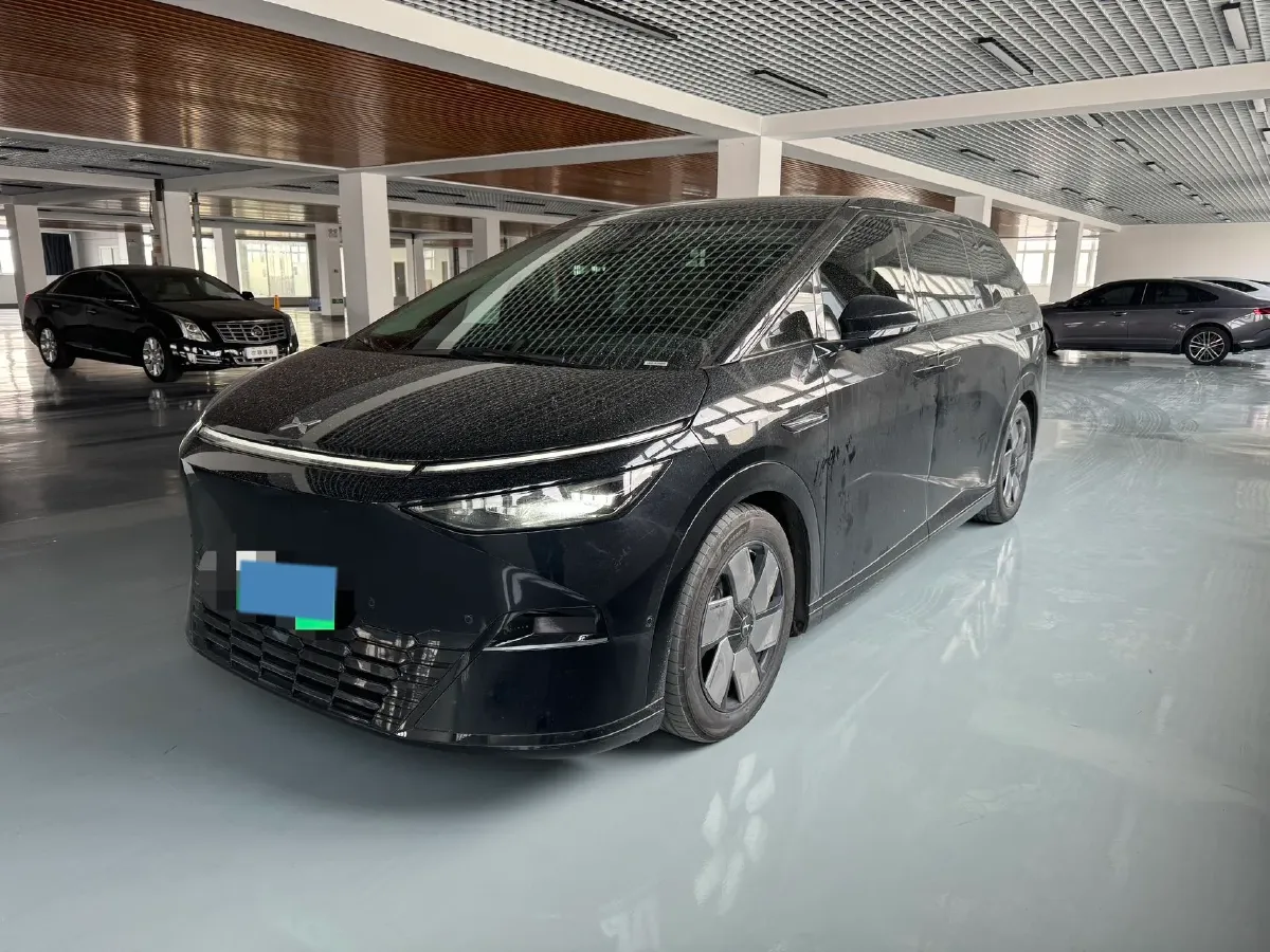2024 Xpeng X9 BEV 101.5KWH,autocango,china used car exporter,china ev exporter,chinese used car exporter,chinese used ev exporter