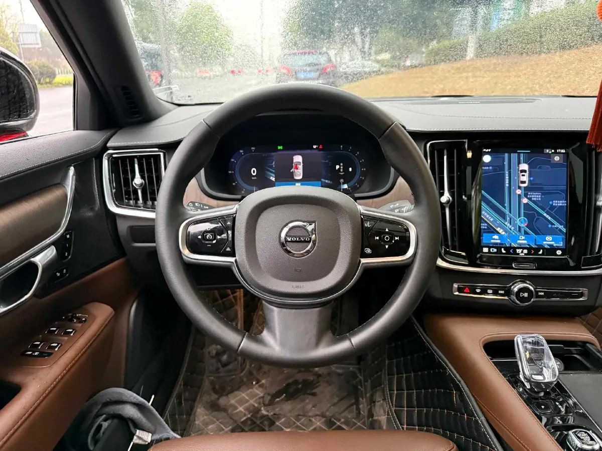 2025 Volvo S90 2.0T 250HP L4 8AT,autocango,china used car exporter,china ev exporter,chinese used car exporter,chinese used ev exporter