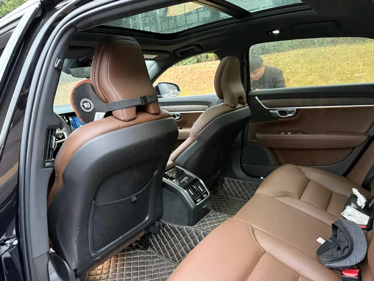2025 Volvo S90 2.0T 250HP L4 8AT,autocango,china used car exporter,china ev exporter,chinese used car exporter,chinese used ev exporter
