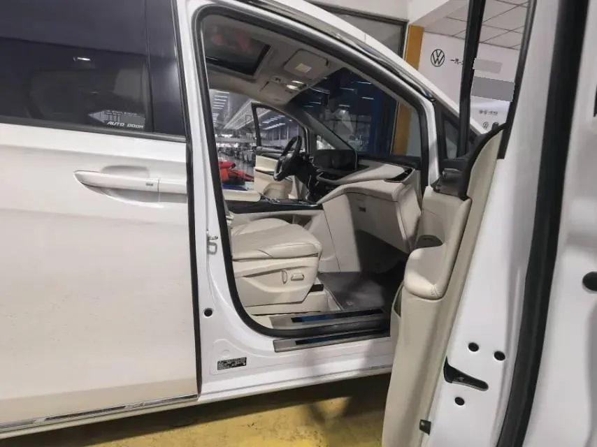 2023 Buick GL8 2.0T 237HP L4 9AT,autocango,china used car exporter,china ev exporter,chinese used car exporter,chinese used ev exporter