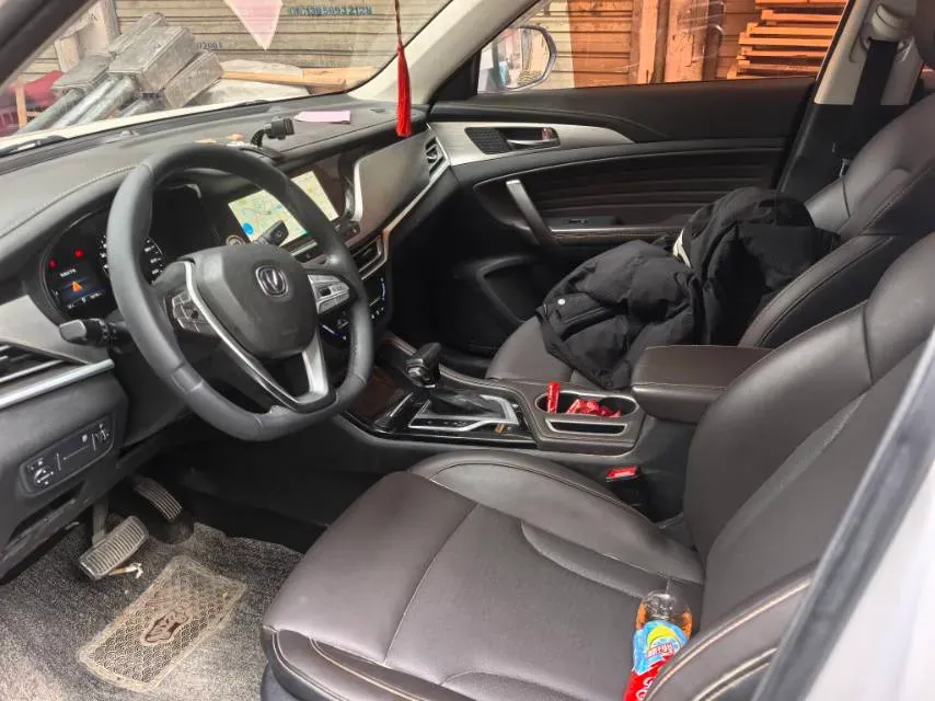 2019 ChangAn CS35 Plus 1.6L 128HP L4 6AT,autocango,china used car exporter,china ev exporter,chinese used car exporter,chinese used ev exporter