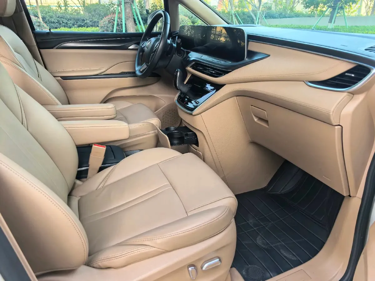 2021 Buick GL8 2.0T 237HP L4 9AT,autocango,china used car exporter,china ev exporter,chinese used car exporter,chinese used ev exporter