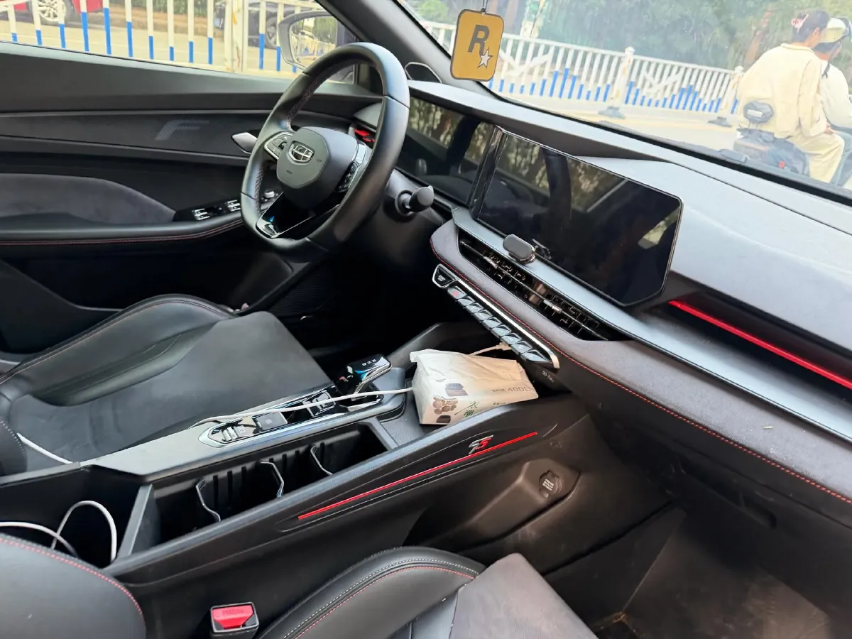 2022 Geely Binray 1.5T 181HP L4 7DCT,autocango,china used car exporter,china ev exporter,chinese used car exporter,chinese used ev exporter