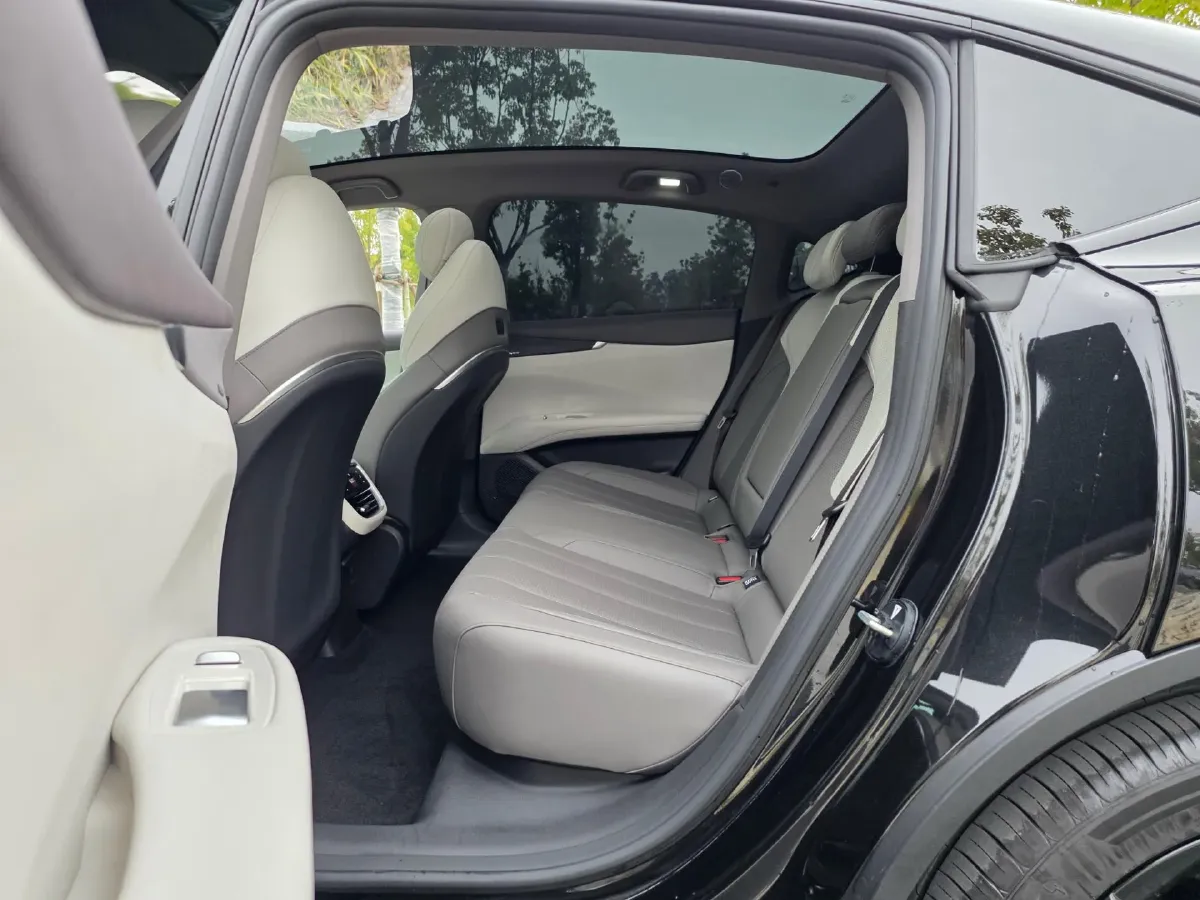 2026 Deepal L07 BEV,autocango,china used car exporter,china ev exporter,chinese used car exporter,chinese used ev exporter