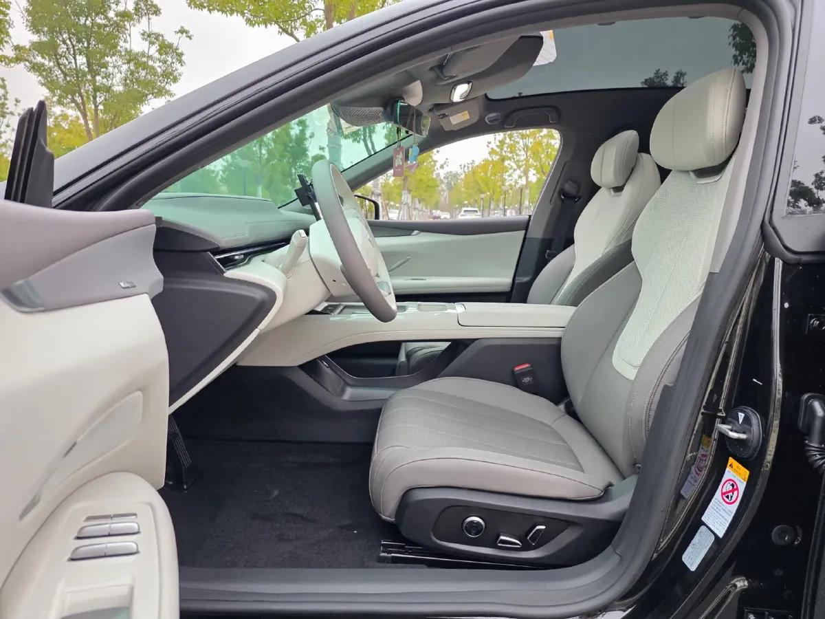 2026 Deepal L07 BEV,autocango,china used car exporter,china ev exporter,chinese used car exporter,chinese used ev exporter