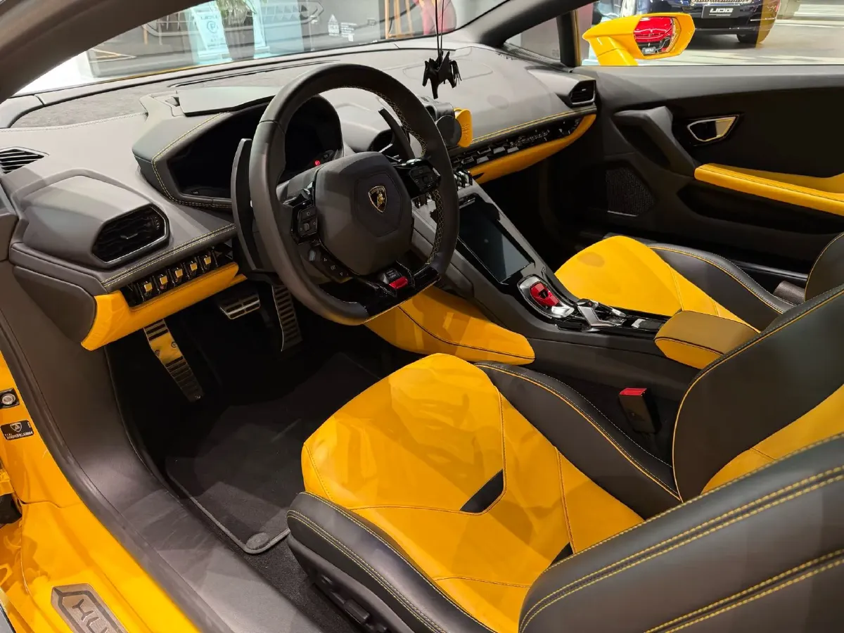 2020 Lamborghini Huracán 5.2L 611HP V10 7DCT,autocango,china used car exporter,china ev exporter,chinese used car exporter,chinese used ev exporter