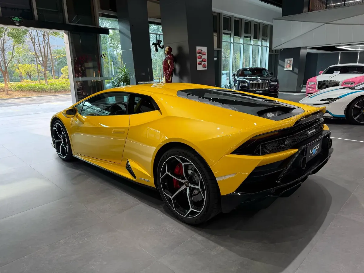 2020 Lamborghini Huracán 5.2L 611HP V10 7DCT,autocango,china used car exporter,china ev exporter,chinese used car exporter,chinese used ev exporter