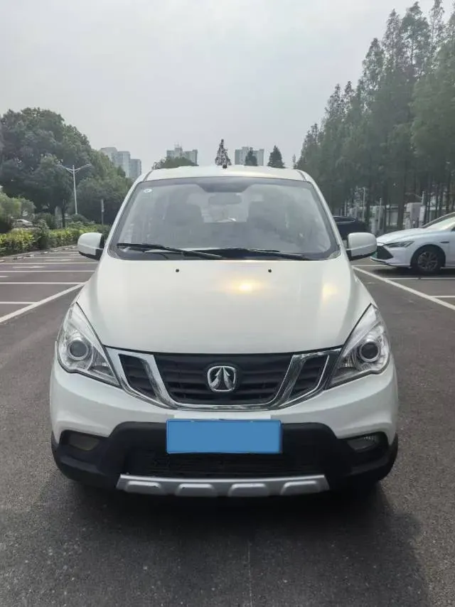 2014 WuLing HongGuang 1.5L 112HP L4 5MT,autocango,china used car exporter,china ev exporter,chinese used car exporter,chinese used ev exporter