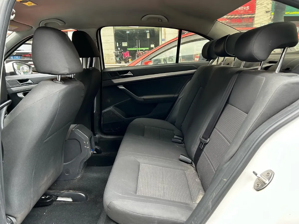 2017 Volkswagen Lavida 1.6L 110HP L4 6AT,autocango,china used car exporter,china ev exporter,chinese used car exporter,chinese used ev exporter