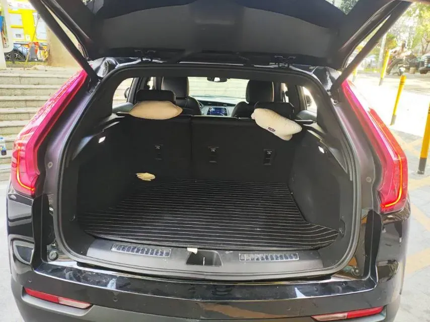 2021 Cadillac XT4 2.0T 237HP L4 9AT,autocango,china used car exporter,china ev exporter,chinese used car exporter,chinese used ev exporter