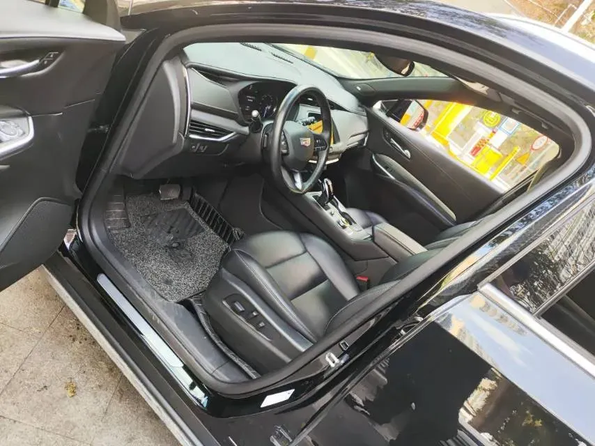 2021 Cadillac XT4 2.0T 237HP L4 9AT,autocango,china used car exporter,china ev exporter,chinese used car exporter,chinese used ev exporter