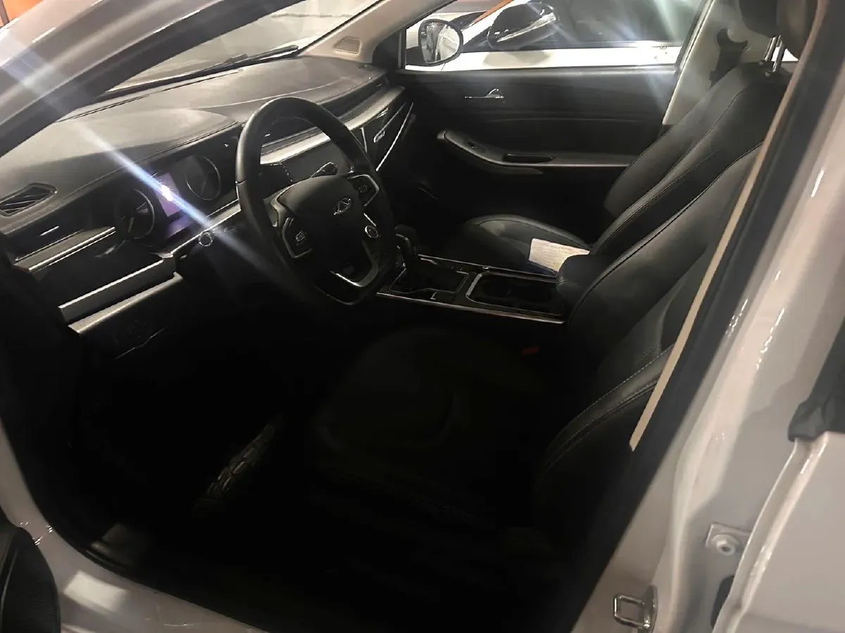 2021 Chery Arrizo 5 1.5L 116HP L4 CVT,autocango,china used car exporter,china ev exporter,chinese used car exporter,chinese used ev exporter