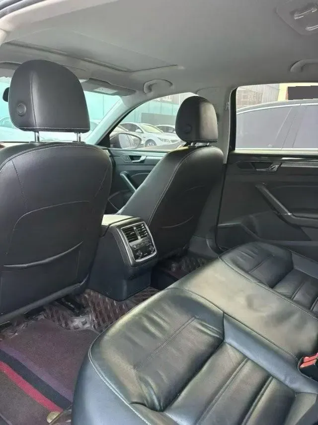 2017 Volkswagen Passat 1.8T 180HP L4 7DCT,autocango,china used car exporter,china ev exporter,chinese used car exporter,chinese used ev exporter