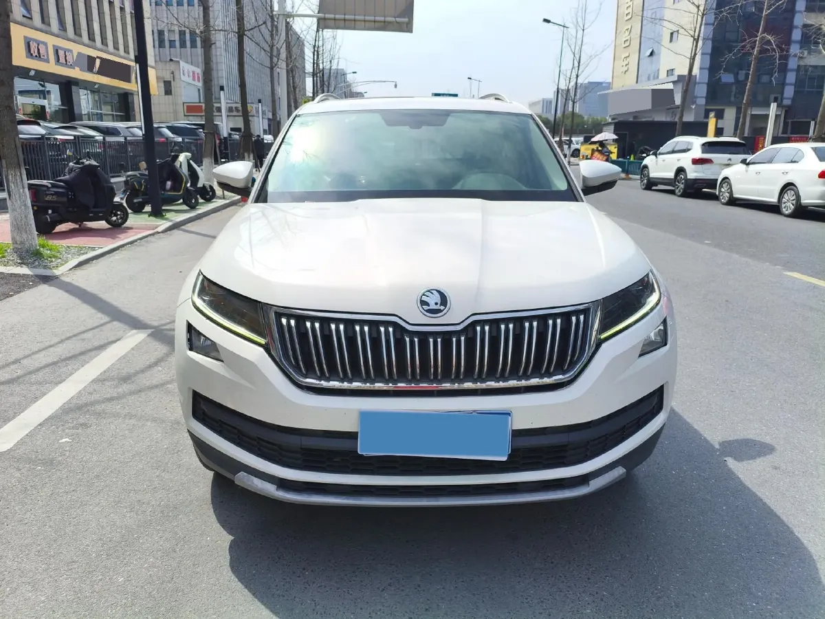 2018 Skoda Kodiak 1.8T 180HP L4 7DCT,autocango,china used car exporter,china ev exporter,chinese used car exporter,chinese used ev exporter