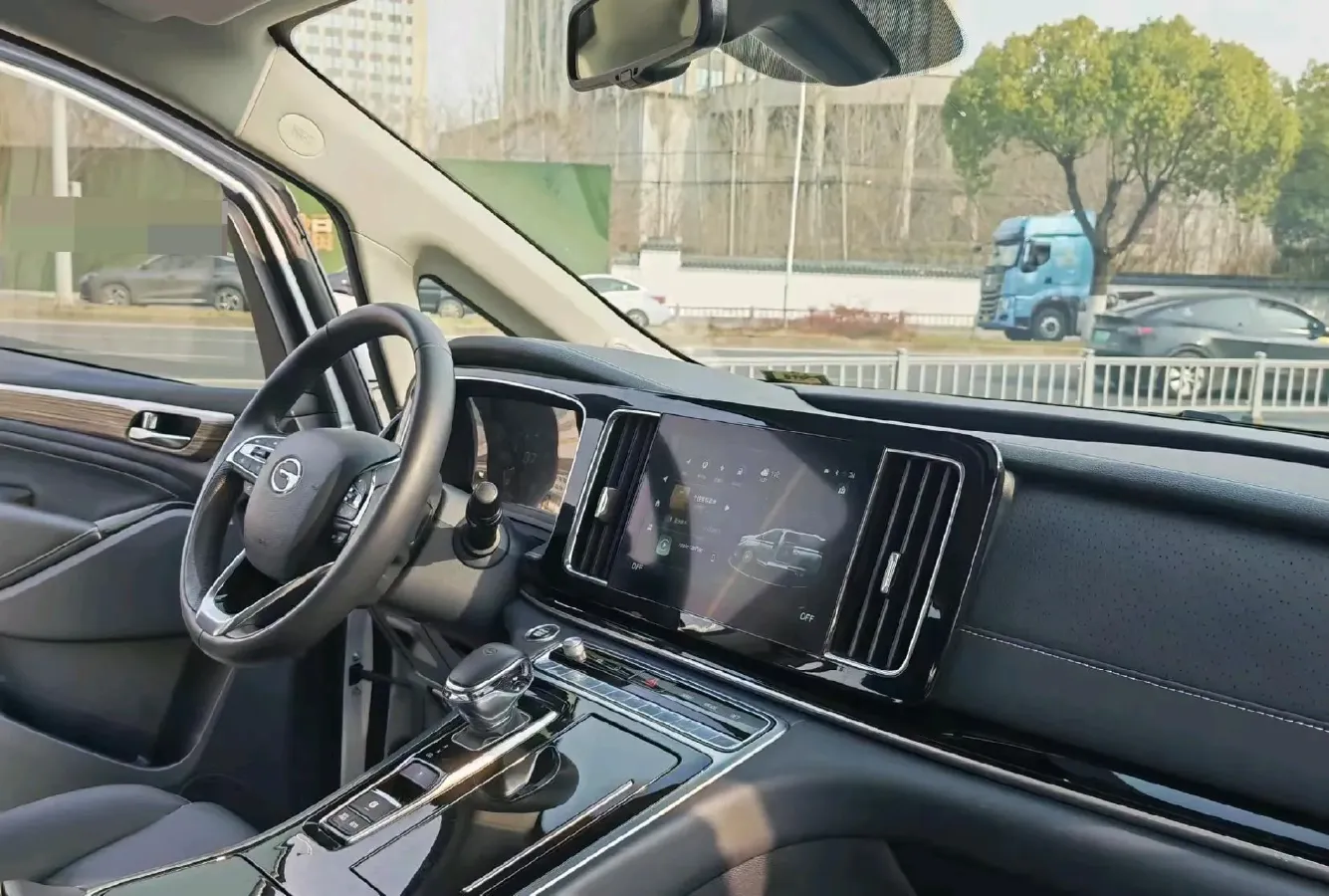 2021 GAC Trumpchi M8 2.0T 252HP L4 8AT,autocango,china used car exporter,china ev exporter,chinese used car exporter,chinese used ev exporter