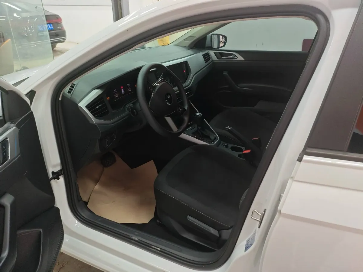 2023 Volkswagen Polo 1.5L 110HP L4 6AT,autocango,china used car exporter,china ev exporter,chinese used car exporter,chinese used ev exporter