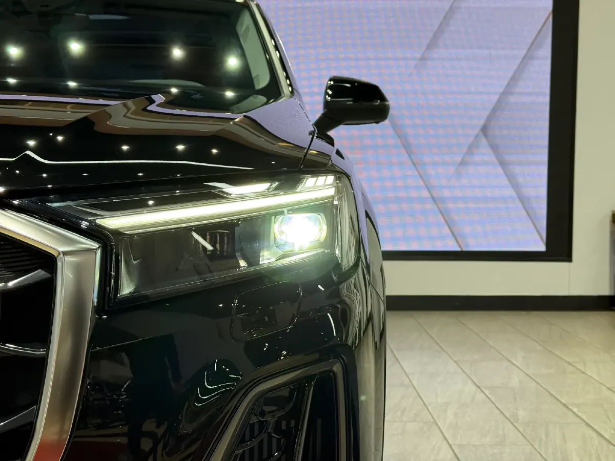 2025 Audi Q7 3.0T 340HP V6 8AT,autocango,china used car exporter,china ev exporter,chinese used car exporter,chinese used ev exporter