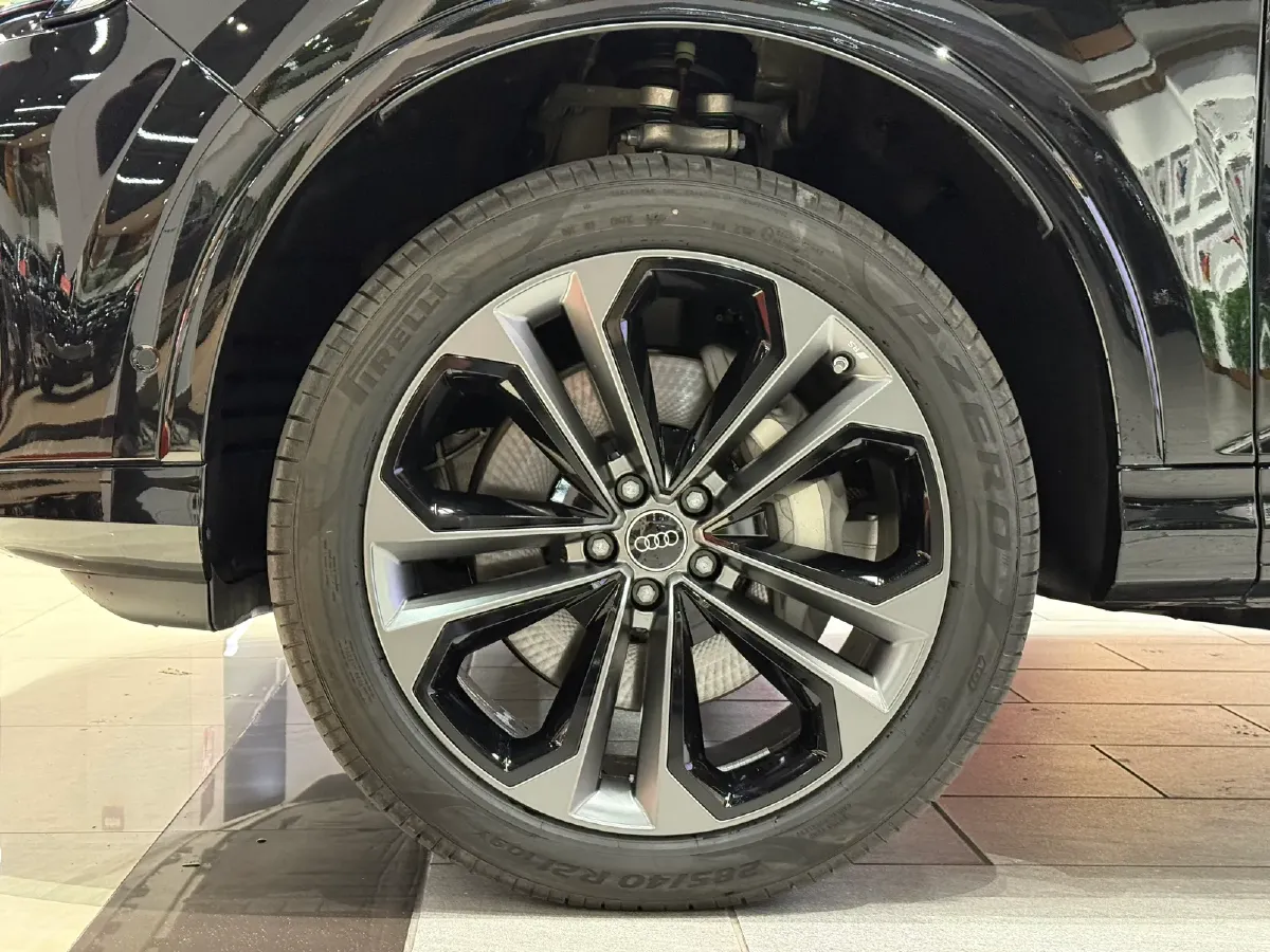 2025 Audi Q7 3.0T 340HP V6 8AT,autocango,china used car exporter,china ev exporter,chinese used car exporter,chinese used ev exporter