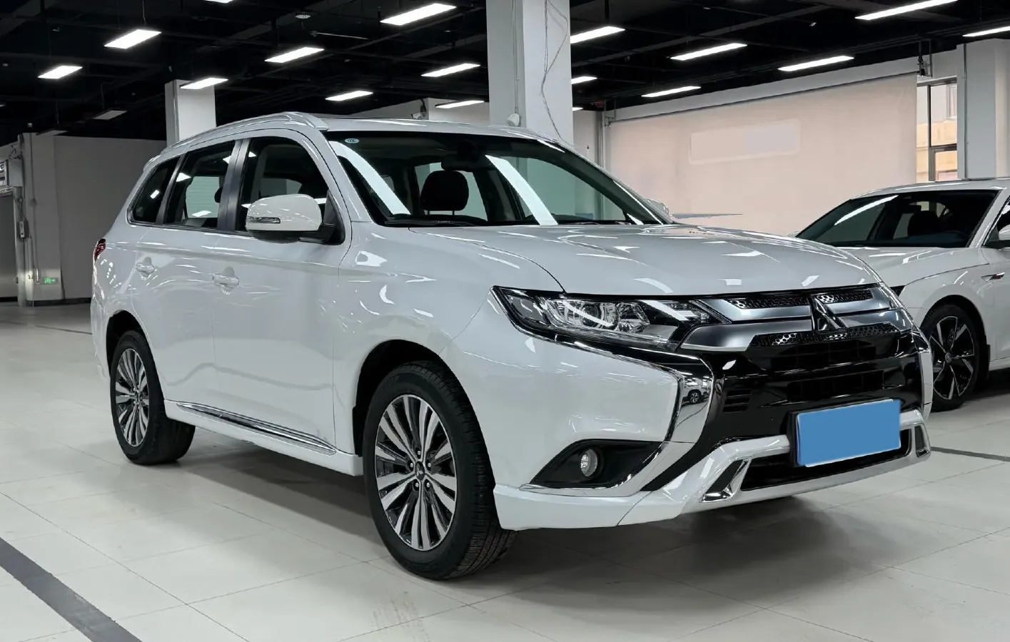 2021 Mitsubishi Outlander 2.0L 166HP L4 CVT,autocango,china used car exporter,china ev exporter,chinese used car exporter,chinese used ev exporter