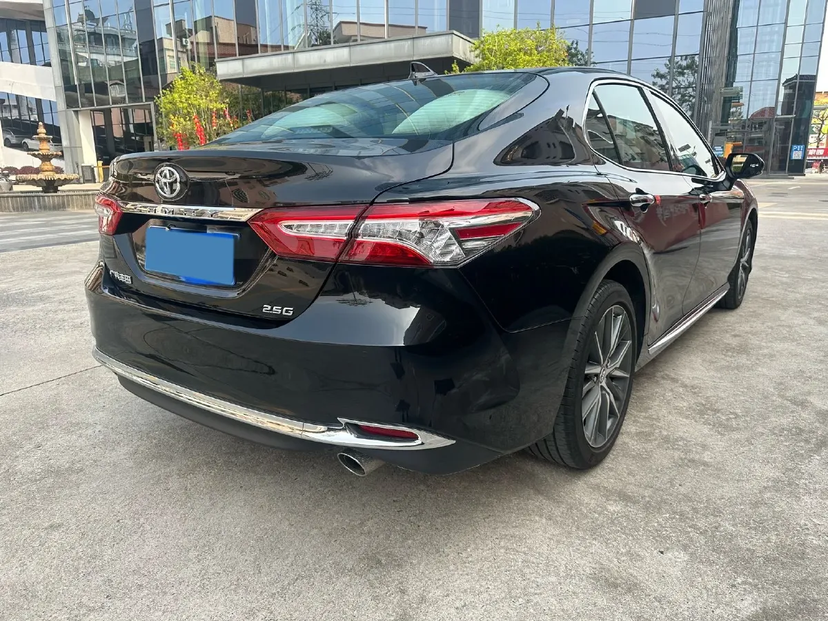 2023 Toyota Camry 2.5L 207HP L4 8AT,autocango,china used car exporter,china ev exporter,chinese used car exporter,chinese used ev exporter