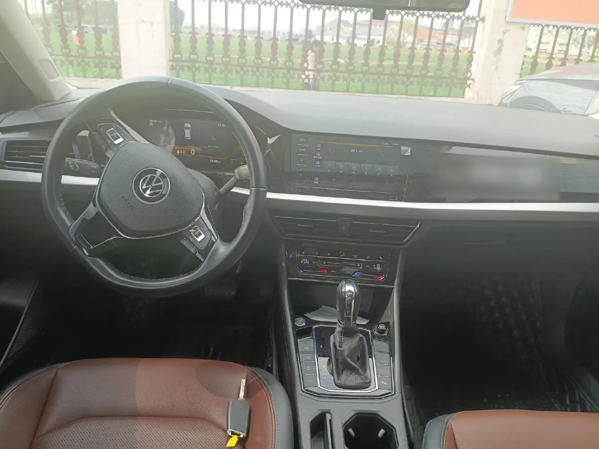 2022 Volkswagen T-Roc 1.4T 150HP L4 7DCT,autocango,china used car exporter,china ev exporter,chinese used car exporter,chinese used ev exporter