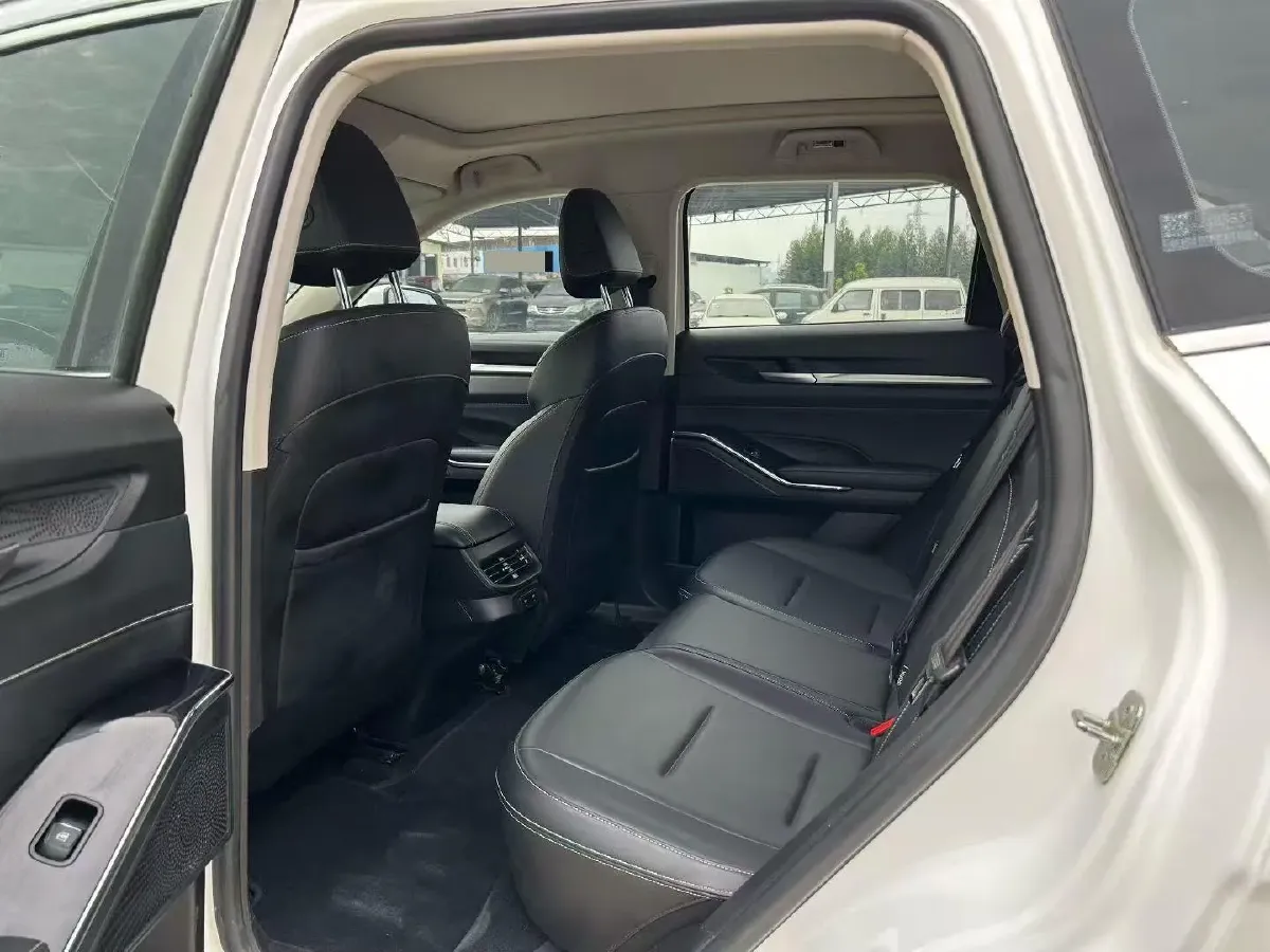 2021 Haval H6 2.0T 211HP L4 7DCT,autocango,china used car exporter,china ev exporter,chinese used car exporter,chinese used ev exporter
