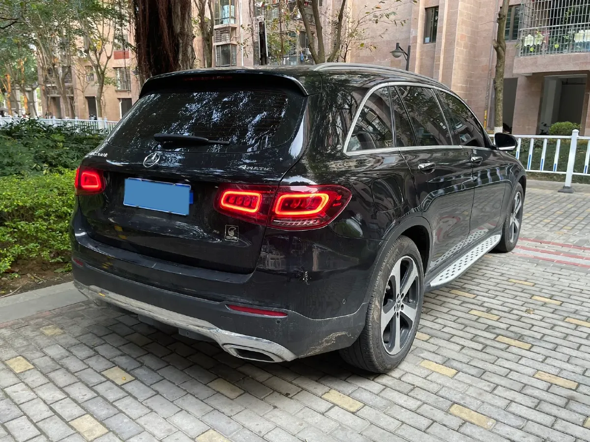 2022 Mercedes-Benz GLC Class 2.0T 197HP L4 9AT,autocango,china used car exporter,china ev exporter,chinese used car exporter,chinese used ev exporter