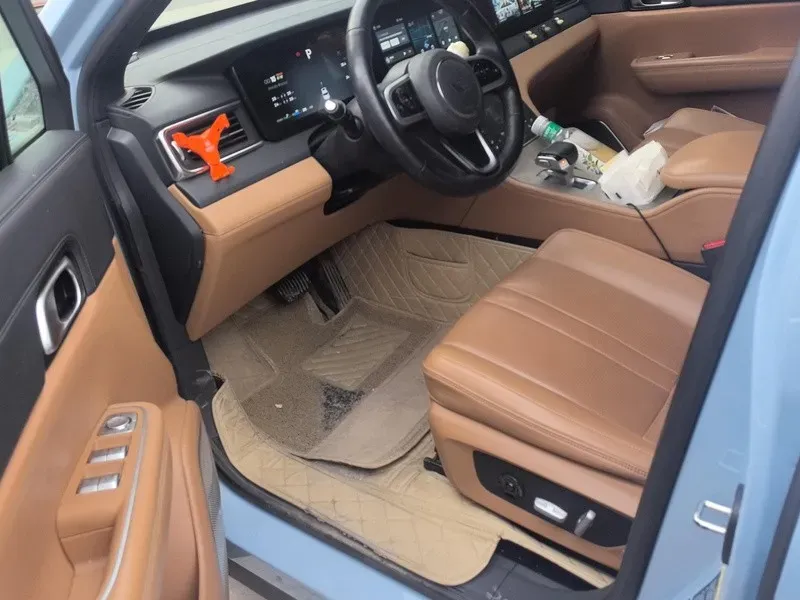 2020 Li ONE Range Extended 131HP REEV 40.5KWH,autocango,china used car exporter,china ev exporter,chinese used car exporter,chinese used ev exporter