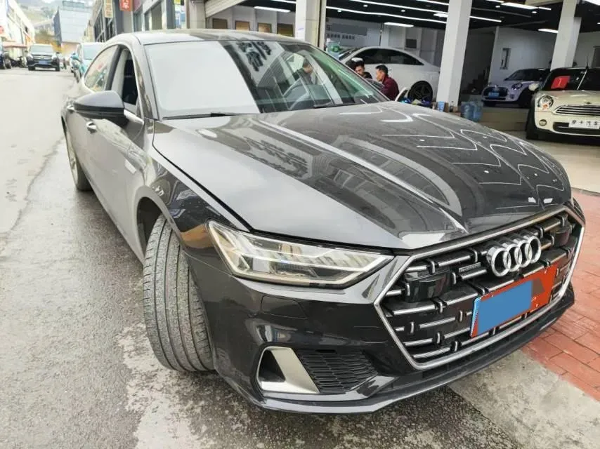 2024 Audi A7L 2.0T 245HP L4 7DCT,autocango,china used car exporter,china ev exporter,chinese used car exporter,chinese used ev exporter