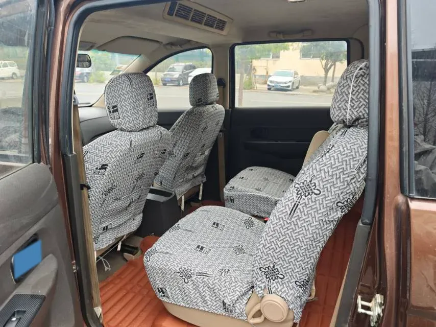 2015 WuLing HongGuang 1.5L 112HP L4 5MT,autocango,china used car exporter,china ev exporter,chinese used car exporter,chinese used ev exporter