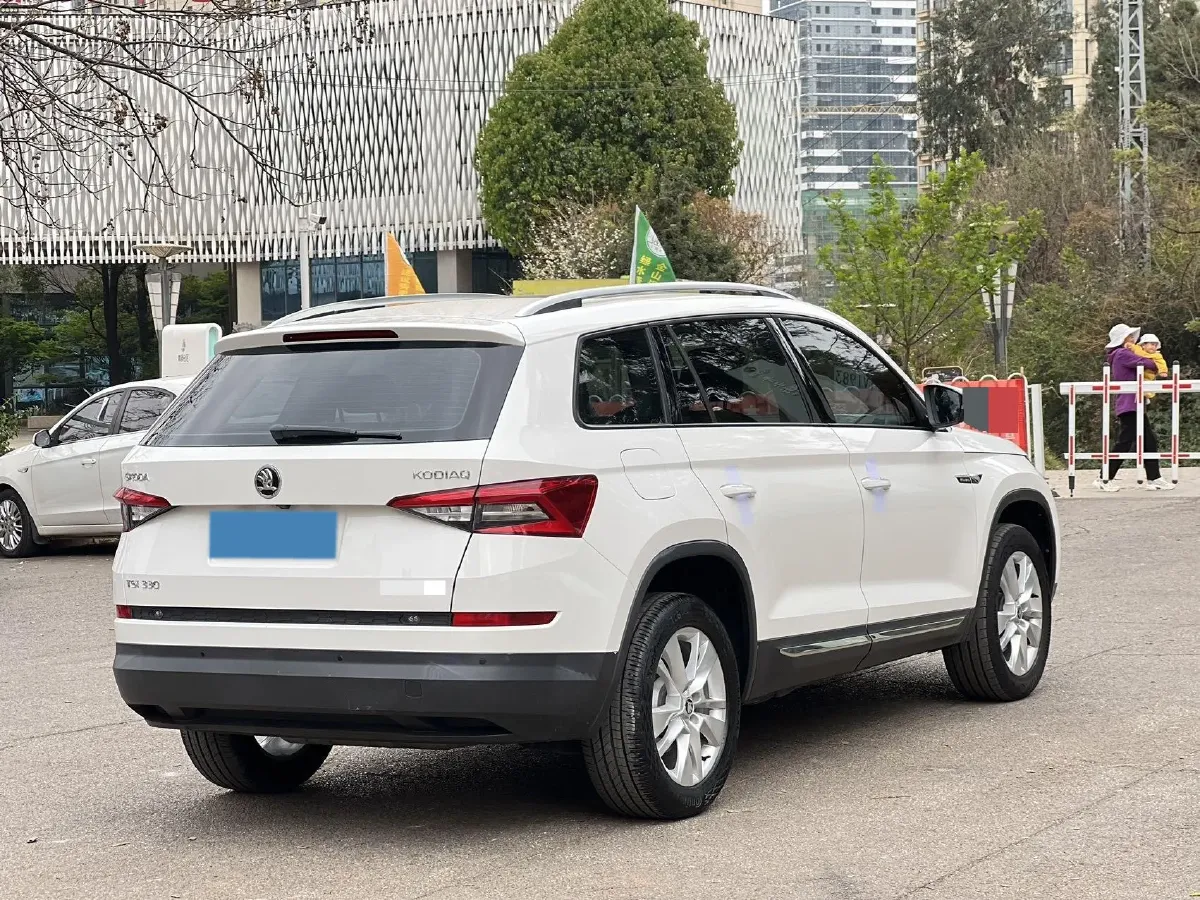 2018 Skoda Kodiak 2.0T 186HP L4 7DCT,autocango,china used car exporter,china ev exporter,chinese used car exporter,chinese used ev exporter