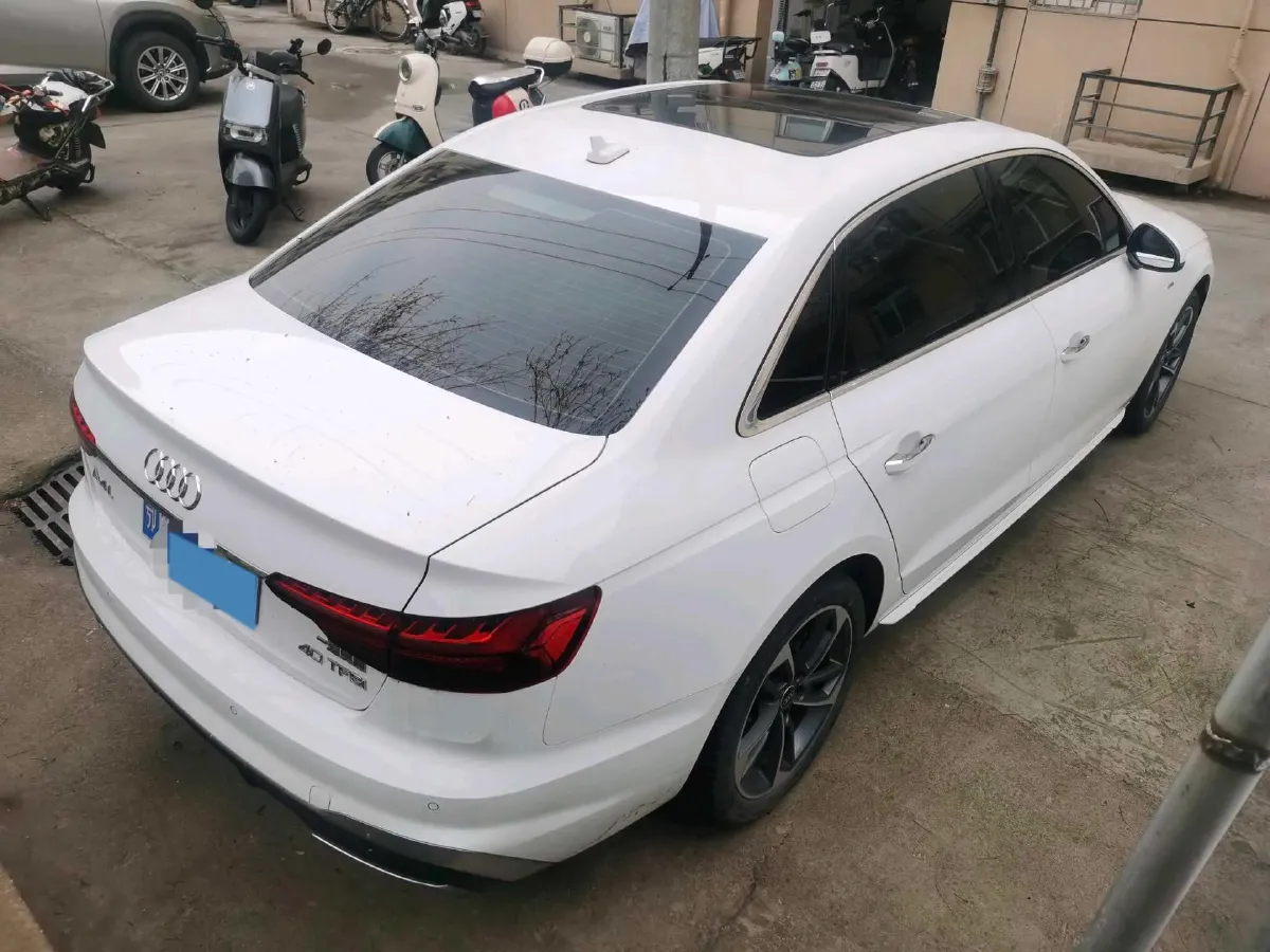 2023 Audi A4L 2.0T 190HP L4 7DCT,autocango,china used car exporter,china ev exporter,chinese used car exporter,chinese used ev exporter