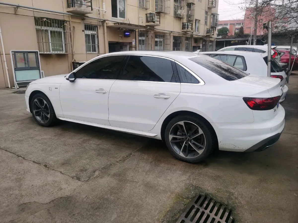 2023 Audi A4L 2.0T 190HP L4 7DCT,autocango,china used car exporter,china ev exporter,chinese used car exporter,chinese used ev exporter