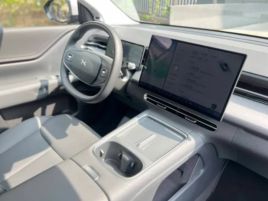 2025 Xpeng G6 BEV 68.5KWH,autocango,china used car exporter,china ev exporter,chinese used car exporter,chinese used ev exporter