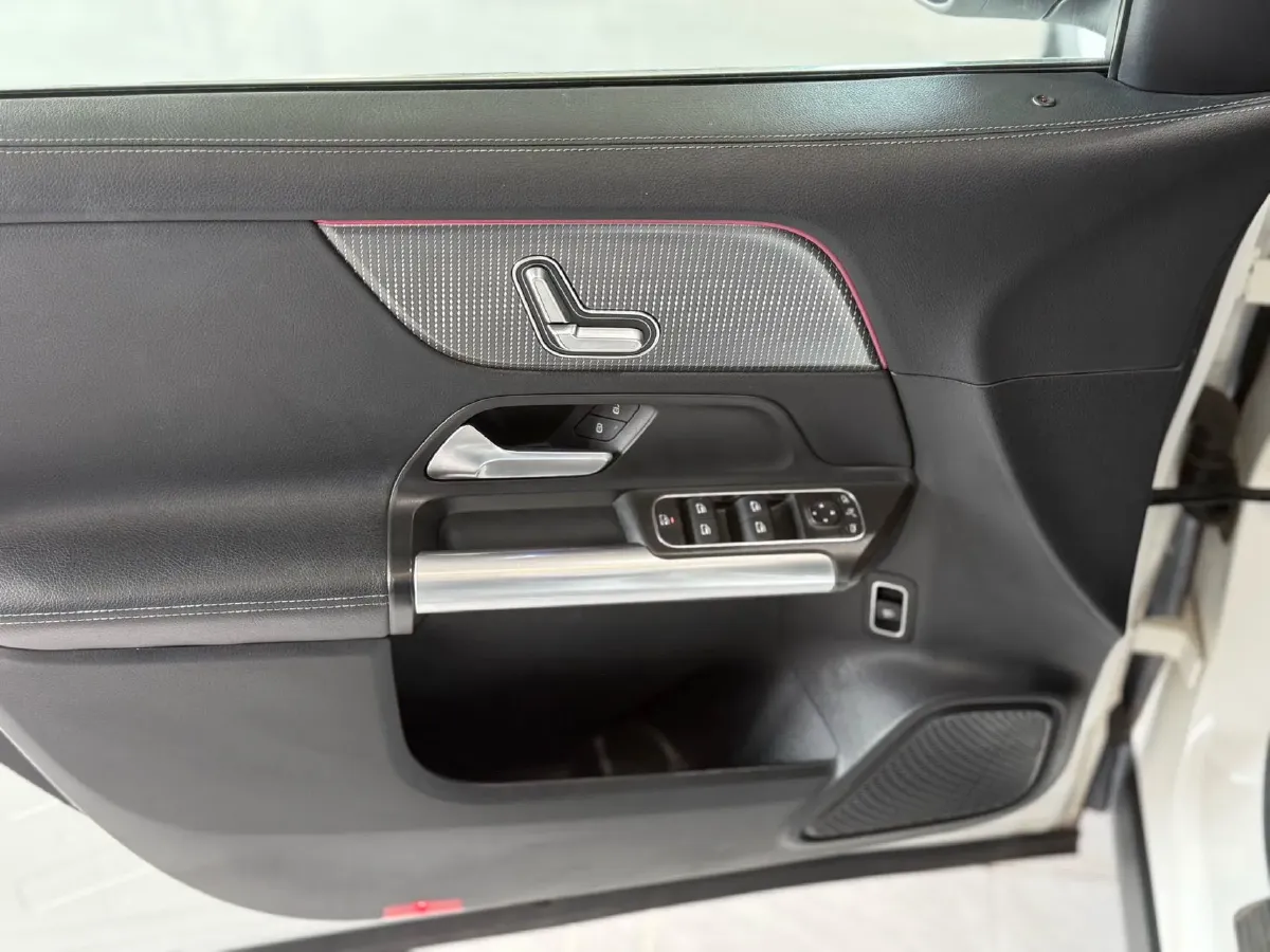 2020 Mercedes-Benz GLA Class 1.3T 163HP L4 7DCT,autocango,china used car exporter,china ev exporter,chinese used car exporter,chinese used ev exporter