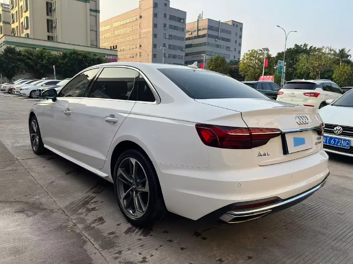 2020 Audi A4L 2.0T 190HP L4 7DCT,autocango,china used car exporter,china ev exporter,chinese used car exporter,chinese used ev exporter
