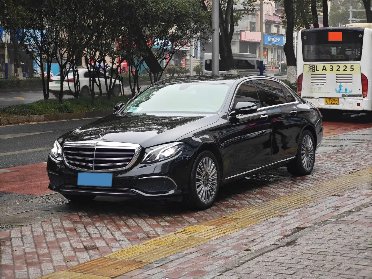 2020 Mercedes-Benz E Class 2.0T 258HP L4 9AT,autocango,china used car exporter,china ev exporter,chinese used car exporter,chinese used ev exporter