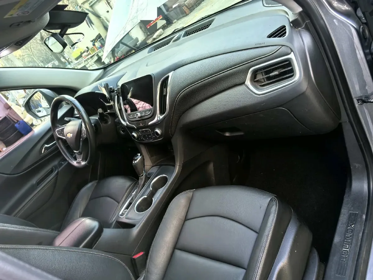 2019 Chevrolet Equinox 1.5T 180HP L4 6AT,autocango,china used car exporter,china ev exporter,chinese used car exporter,chinese used ev exporter