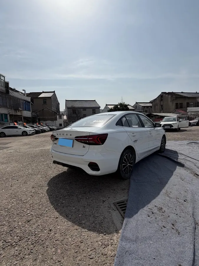 2021 Roewe i5 1.5L 120HP L4 CVT,autocango,china used car exporter,china ev exporter,chinese used car exporter,chinese used ev exporter