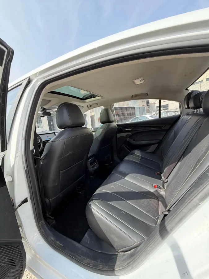 2021 Roewe i5 1.5L 120HP L4 CVT,autocango,china used car exporter,china ev exporter,chinese used car exporter,chinese used ev exporter