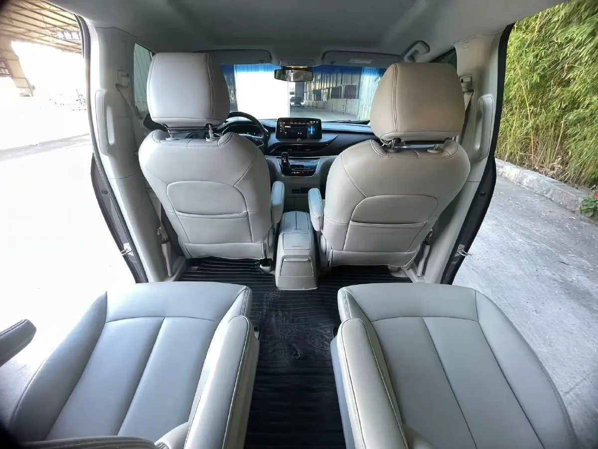 2022 Buick GL8 2.0T 237HP L4 9AT,autocango,china used car exporter,china ev exporter,chinese used car exporter,chinese used ev exporter