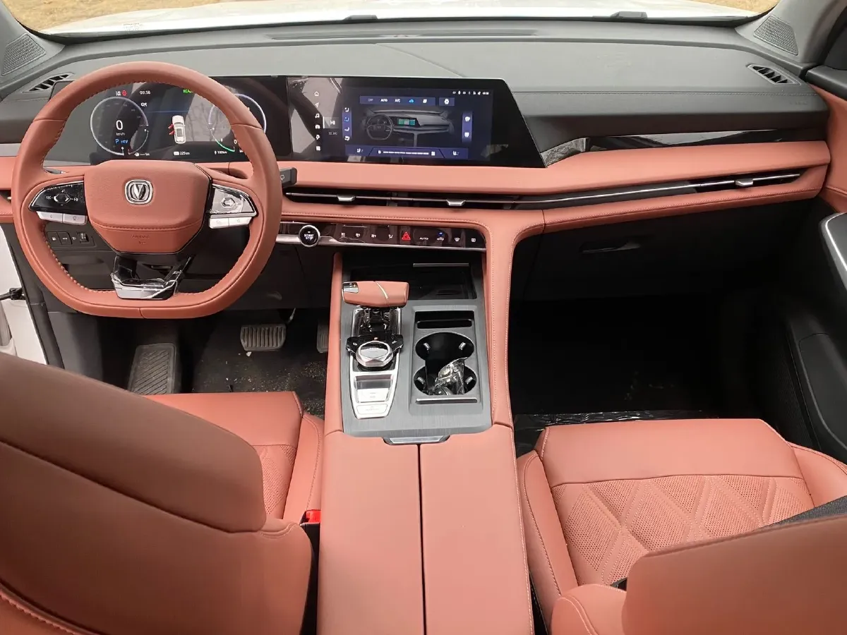 2023 ChangAn CS75 Plus iDD 1.5T 170HP L4 6TCT PHEV 28.39KWH,autocango,china used car exporter,china ev exporter,chinese used car exporter,chinese used ev exporter