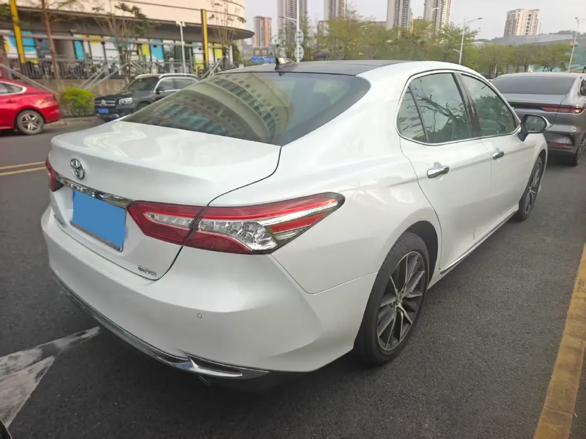 2023 Toyota Camry 2.5L 207HP L4 8AT,autocango,china used car exporter,china ev exporter,chinese used car exporter,chinese used ev exporter