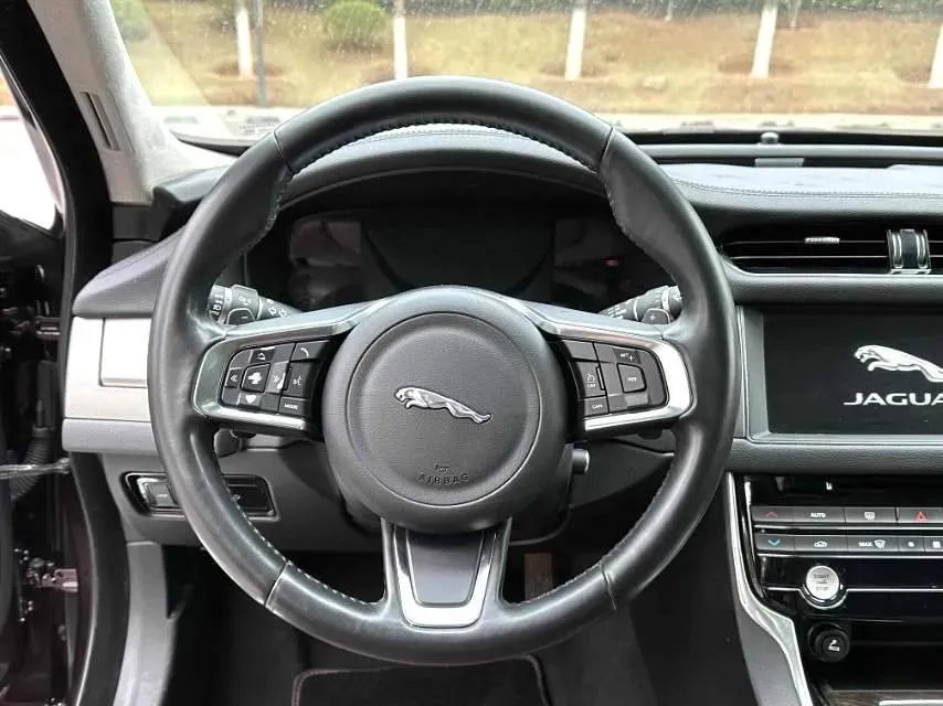 2018 Mercedes-Benz E Class 2.0T 184HP L4 9AT,autocango,china used car exporter,china ev exporter,chinese used car exporter,chinese used ev exporter